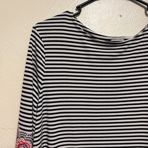 Chico's Black and White Boxy Blouse with 3/4 Sleeves - Picture 6 of 8